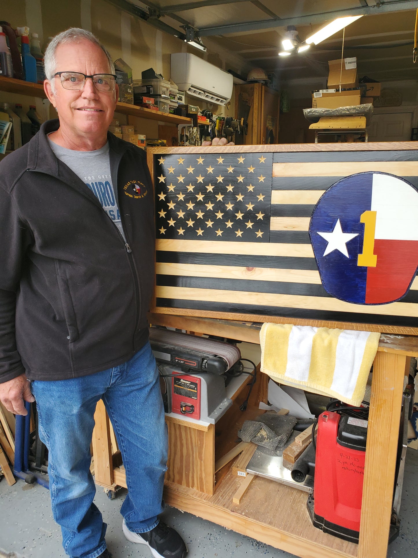 Large Concealment Case with Flag